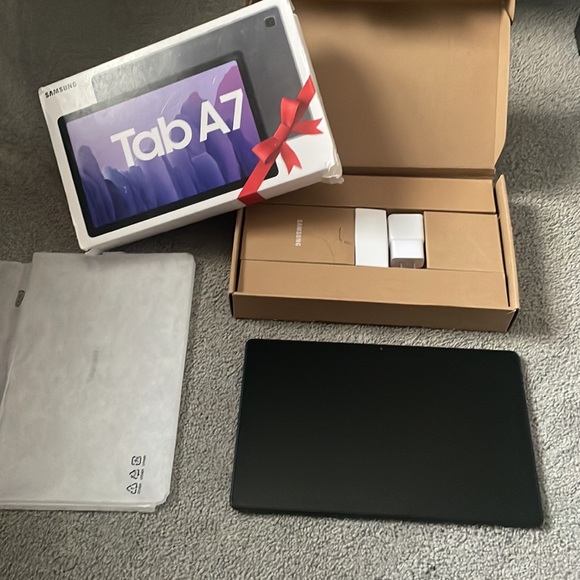 Galaxy Tab A7 32gb - Picture 3 of 5